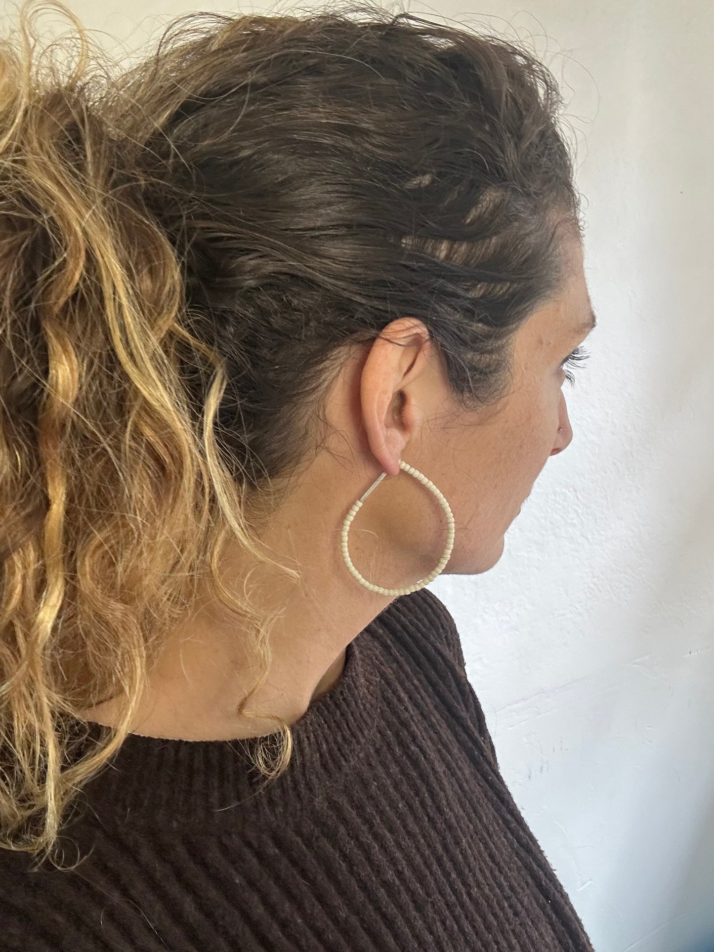 BEADED EMMANUELLE HOOPS